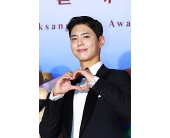 박보검, '굿보이' 액션신 촬영 중 부상…