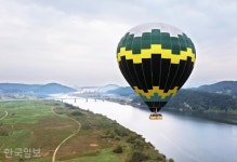 [느린 풍경] 백마강 건너 또 하나의 백제… 새 이야기를 부여하다