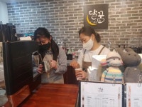 ‘발달장애인 고용 카페’ 없앤 김포시 “언론이 왜 작은 매점 관심 갖나, 정치적 배후 의심”