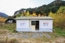 [이런 여행] 눈꽃·산타·노을… 겨울이 더 아름다운 동화 같은 마을