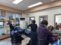 언니 고와졌네 정담 넘치는 영등포 사랑방 미용실...커트 단돈 5000원