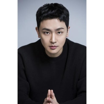 '오징어 게임2' 핑크가드, 알고 보니 공민정 남편 장재호