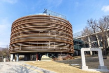 [이런 여행] 옷 만들고, 로봇쇼 보고, 비행기 조종… 박물관은 재미 있다