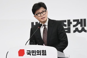신동욱 