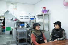 팔팔 끓는 국밥처럼 열정적 노년... 할매정국밥집 식구들 살맛 나네요