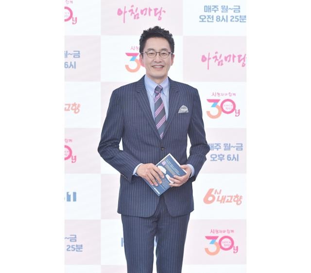 KBS 아나운서 김재원, 아침마당 하차 감사 인사...행복한 모습으로 만날 수 있기를 기대합니다