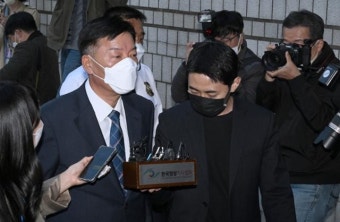 검찰, '함정비리 금품수수' 김홍희 전 해경청장 구속