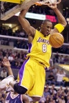NBA 전설 코비 브라이언트 데뷔 시즌 유니폼, 100억원에 낙찰