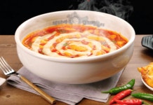 불황엔 매운맛 동대문엽기떡볶이 매출 사상 최대