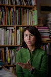 "나의 읽기는 동네 책방과 자랐다"… 32년 차 출판평론가의 서재