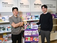 [스타트업 리포트] 약국의 90%가 쓰는 IT서비스 혁신 위해 가운 벗은 김슬기 바로팜 대표