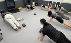 날 지키는 법 배워요… 치안센터에서 호신술 익히는 범죄 피해자들