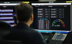 생산해도 못 쓰는 재생에너지 437㎿ 올해 해결될 듯