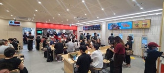 롯데리아·맥도날드·버거킹 나란히…버거 대전 앞둔 서울역[New & Good]