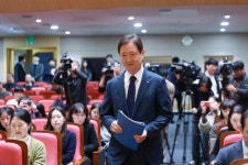 이찬진 
