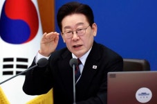 '이재명 살해' 협박글 올린 '겁 없는' 10대들 불구속 송치...경찰 