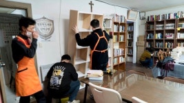 미추홀도서관위탁급식소 | "밥만으로 살아지지 않아"... 무료급식소 위층엔 '빈자의 도서관'