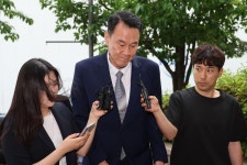 종합특검, 김명수 전 합참의장 첫 소환...내란 가담 혐의 조사