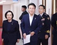 김 총리, 잠실 개표소 봉쇄에 