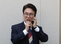 '소방 재정 쭉쭉 빨대' 부승찬 발언에… 김민석 