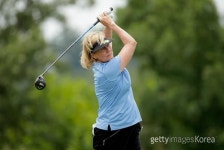 전설급 스타 벳시 킹, 골프 자선 행사 올스톱되자 가상 여행 선봬