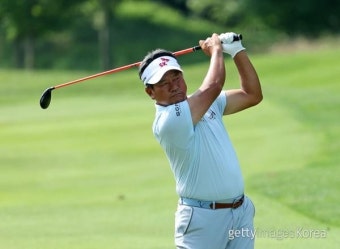 관록의 최경주, PGA 투어 바바솔 챔피언십 2R '노 보기' 컷 통과