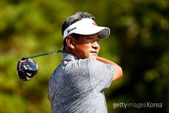 `시니어 투어 2년 차` 최경주, 앨리 챌린지 공동 4위