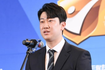 FA 최대어 나경복, 우리카드와 연봉 4억 5천만 원에 계약하며 잔류 선택