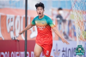 강원, 서울에 3:1 역전승...김지현ㆍ조재완ㆍ김승대 골 퍼레이드