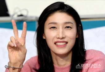 [오피셜] '11년 만에 돌아온다' 흥국생명, 김연경과 계약 합의