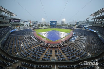 창원 경기도 우천 취소...2021 프로야구 개막전은 고척 경기만 열려