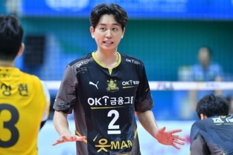 '차지환 맹활약' OK금융그룹, 현대캐피탈에 3:1 역전승