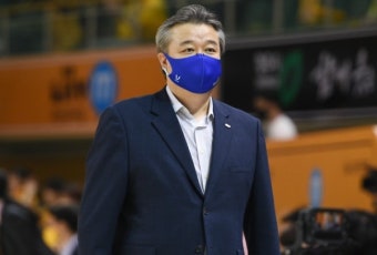 삼성생명, 임근배 감독과 2년 재계약...하상윤 코치도 영입