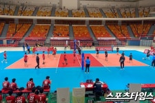 광주에서 펼쳐진 AI페퍼스와 스카이워커스 유소년 클럽팀의 맞대결