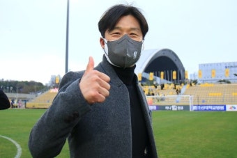 '1부 승격' 광주FC, 이정효 감독과 2024년까지 동행한다