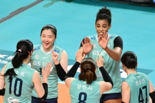 GS칼텍스, 모마 더비에서 현대건설 3:0 완파하며 2위 점프