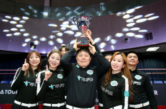 [포토] '5라운드는 우리가 접수!' 우승 세리머니 펼치는 하나카드 선수들, PBA팀리그