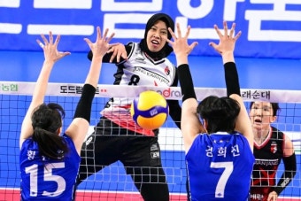 '2세트 역전극' 정관장, IBK에 3:0 완승으로 4위 점프...메가 24점 승리 견인