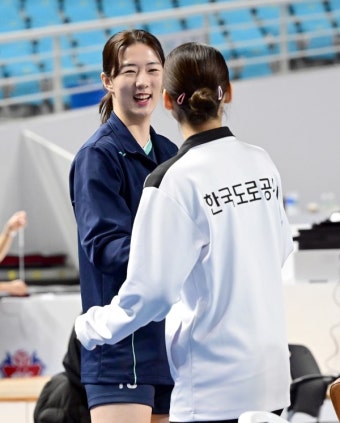 [단독] 'FA 최대어' 강소휘, 도로공사 유니폼 입는다