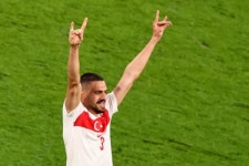 UEFA, 늑대 경례 데미랄 2경기 출전정지로 7일 네덜란드전 못 뛰어…튀르키예 반발