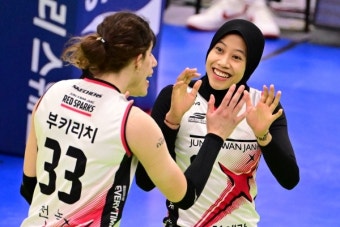 '메가 파워 앞세운' 정관장, 현대건설에 3:2 승리로 12연승 질주