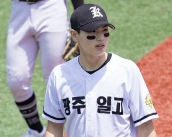 '투타재능' 광주일고 김성준, 텍사스와 계약 합의…15일 출국