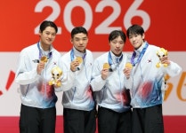 [아시안게임] '41-44에서 드라마 같은 역전승' 한국 남자 사브르, 일본에 승리하며 금메달 …오상욱 2관왕