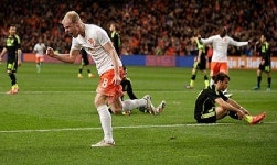 '2-0 완승' 네덜란드, 스페인 약점 제대로 파고들었다