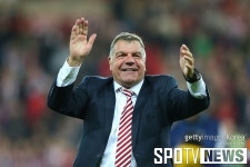 ‘영국 출신만 통과’ 축구 종가의 감독 조건…샘 앨러다이스 선임