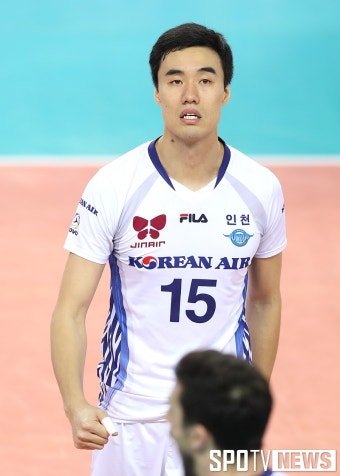 [포토S] 주먹 불끈 쥔 대한항공 김형우