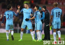 [EPL] 제이미 레드냅 "맨시티, 역전 우승 가능"