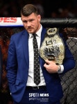 [UFC] 마이클 비스핑, 생피에르 경기 끝나고 은퇴 고려