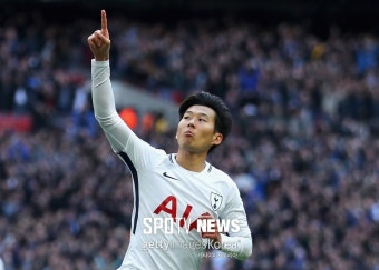 [EPL 3줄요약] 손흥민 68분+시즌 2호 골…토트넘 리버풀 4-1 완파(영상)