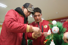 넥센 선수단, ‘서울 SOS 어린이 마을’과 사랑 나눔 행사 진행